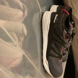 I am selling these gray Reeboks Ventilator shoes